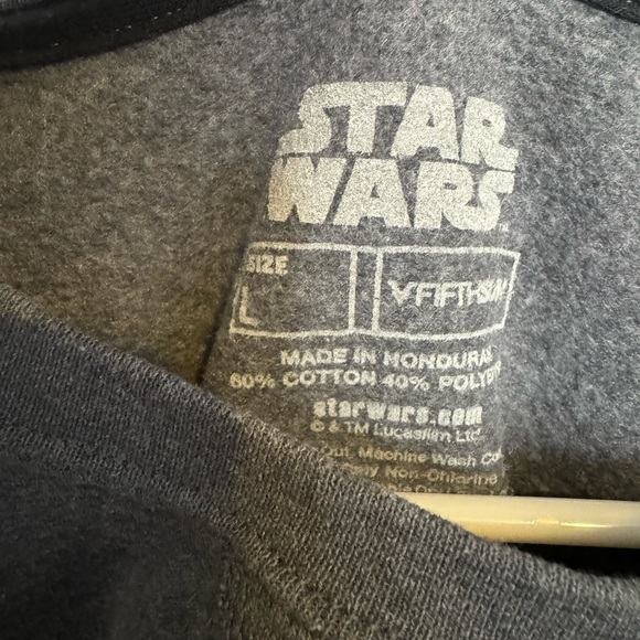 Excellent condition Star Wars sweater pull over, size L - Picture 2 of 3